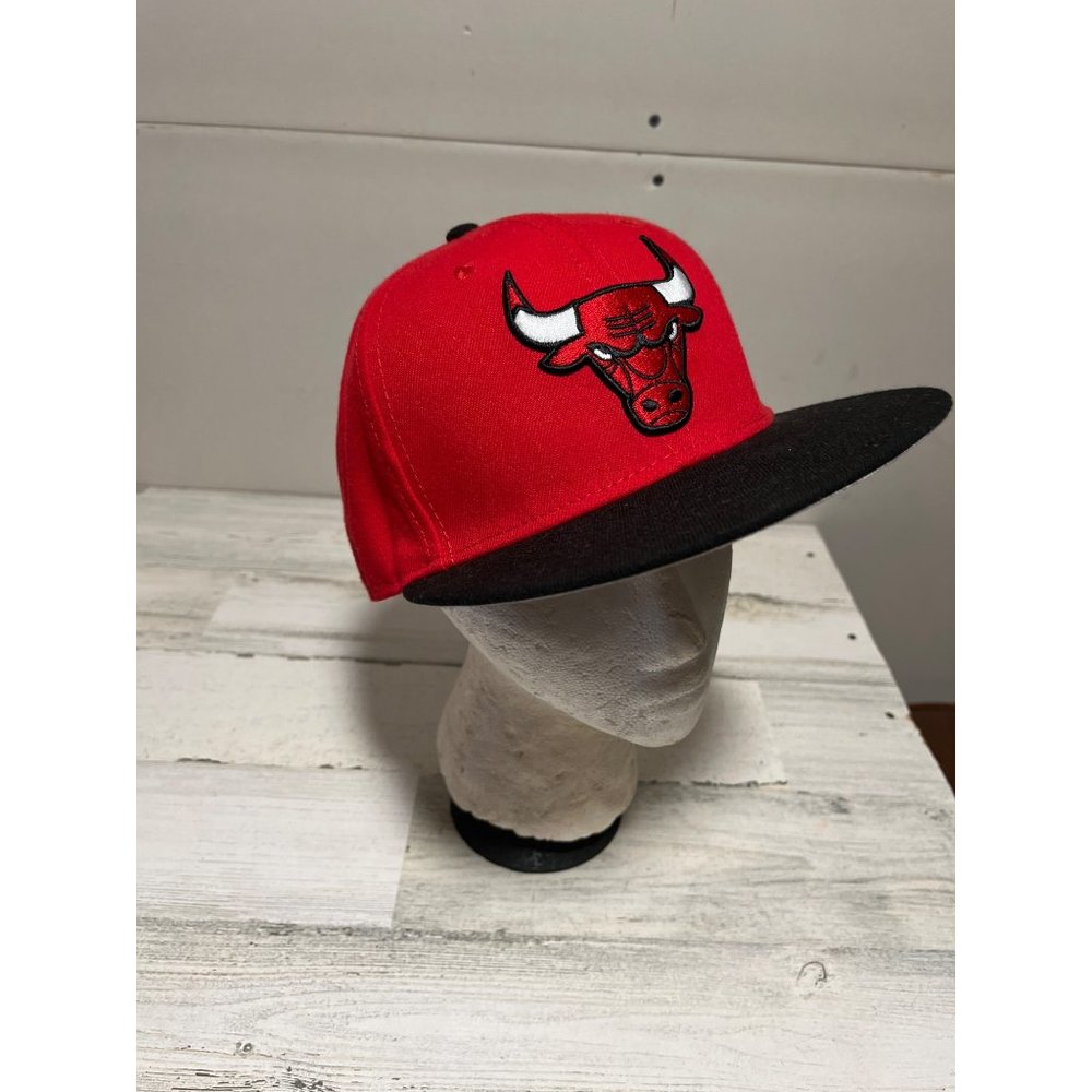 59 Fifty New Era red and black Chicago Bulls adjustable snap back ball cap